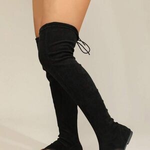 Chic Black Over-the-Knee Sandals With Toes Out